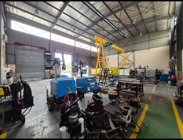 1,062M² FACTORY FOR SALE IN APEX